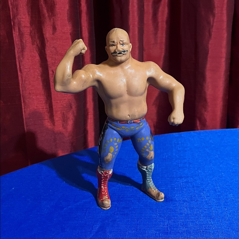 THE IRON SHEIK - WWF WRESTLING SUPERSTARS - VINTAGE 1984 LJN 8" FIGURE